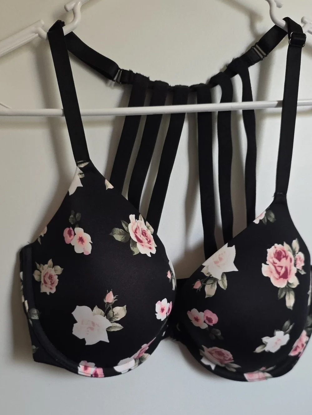Victoria's Secret Black Floral Multi-Strap T-Shirt Bra